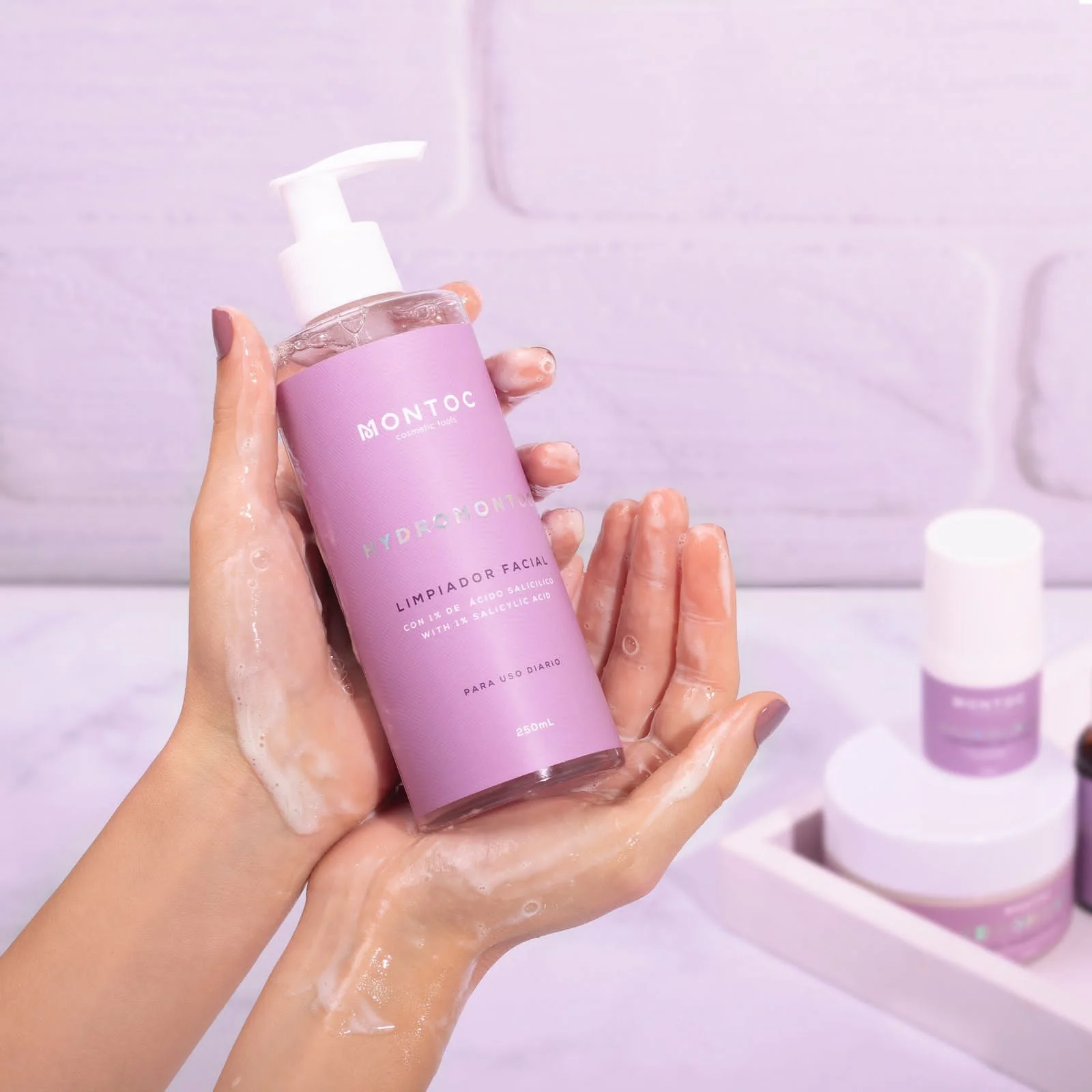 LIMPIADOR FACIAL MONTOC