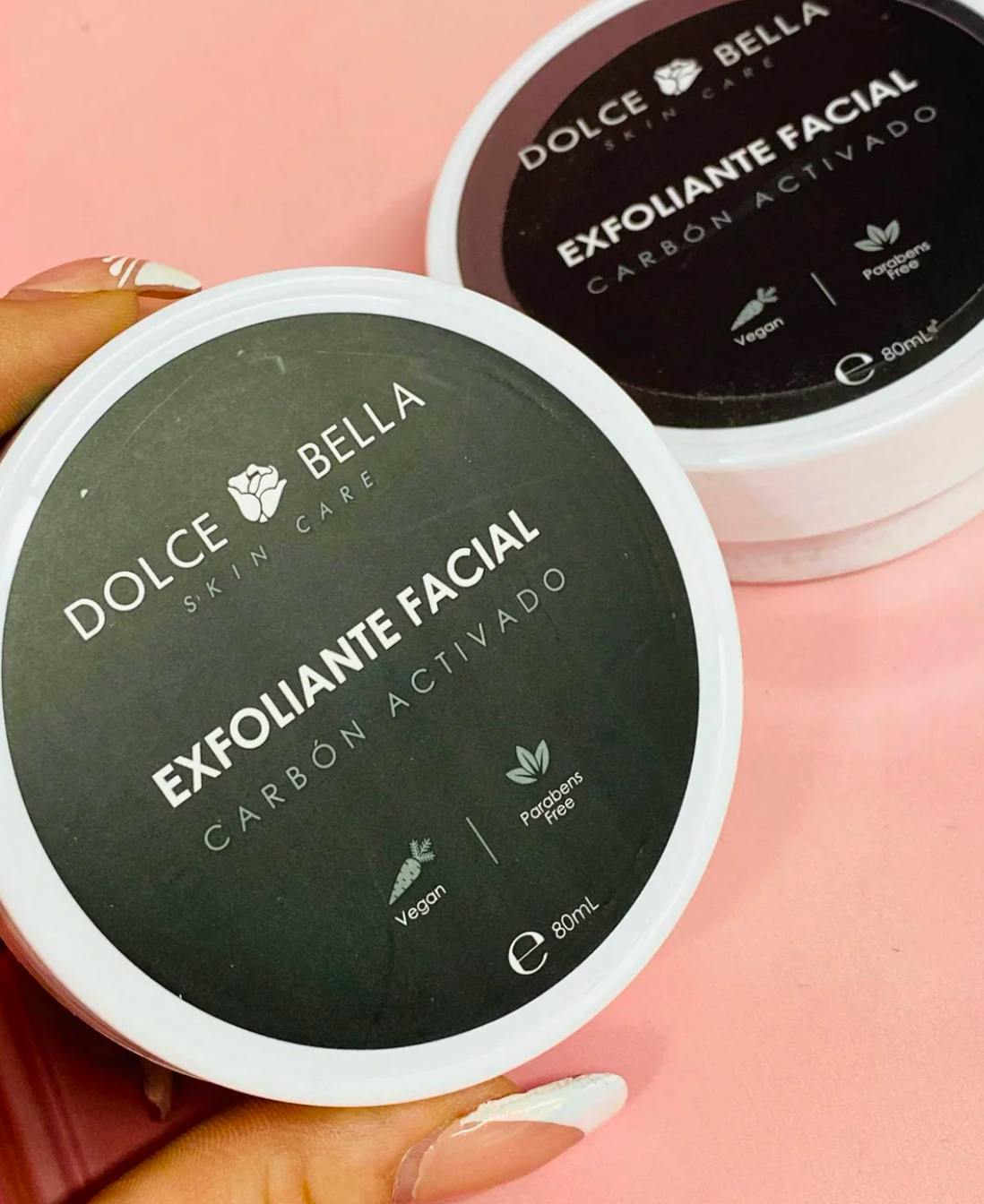 EXFOLIANTE FACIAL CON CARBÓN ACTIVADO DOLCE BELLA